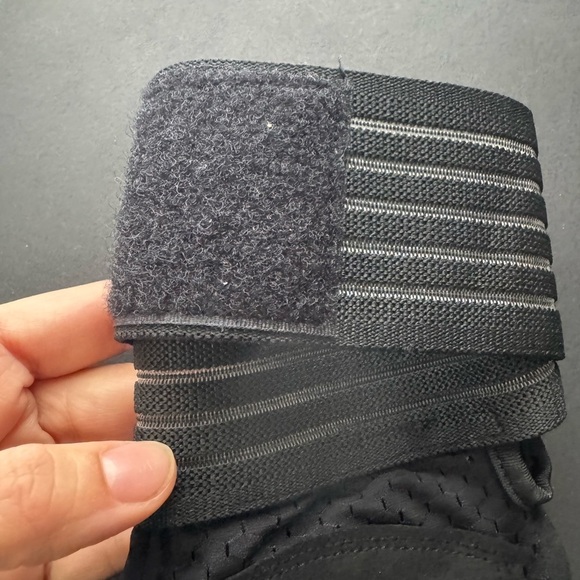 ihuan Ventilated Weight Lifting Gym Workout Gloves with Wrist Wrap Support - Picture 7 of 9